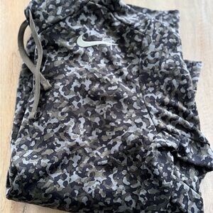 Nike Therma-Fit Fleece